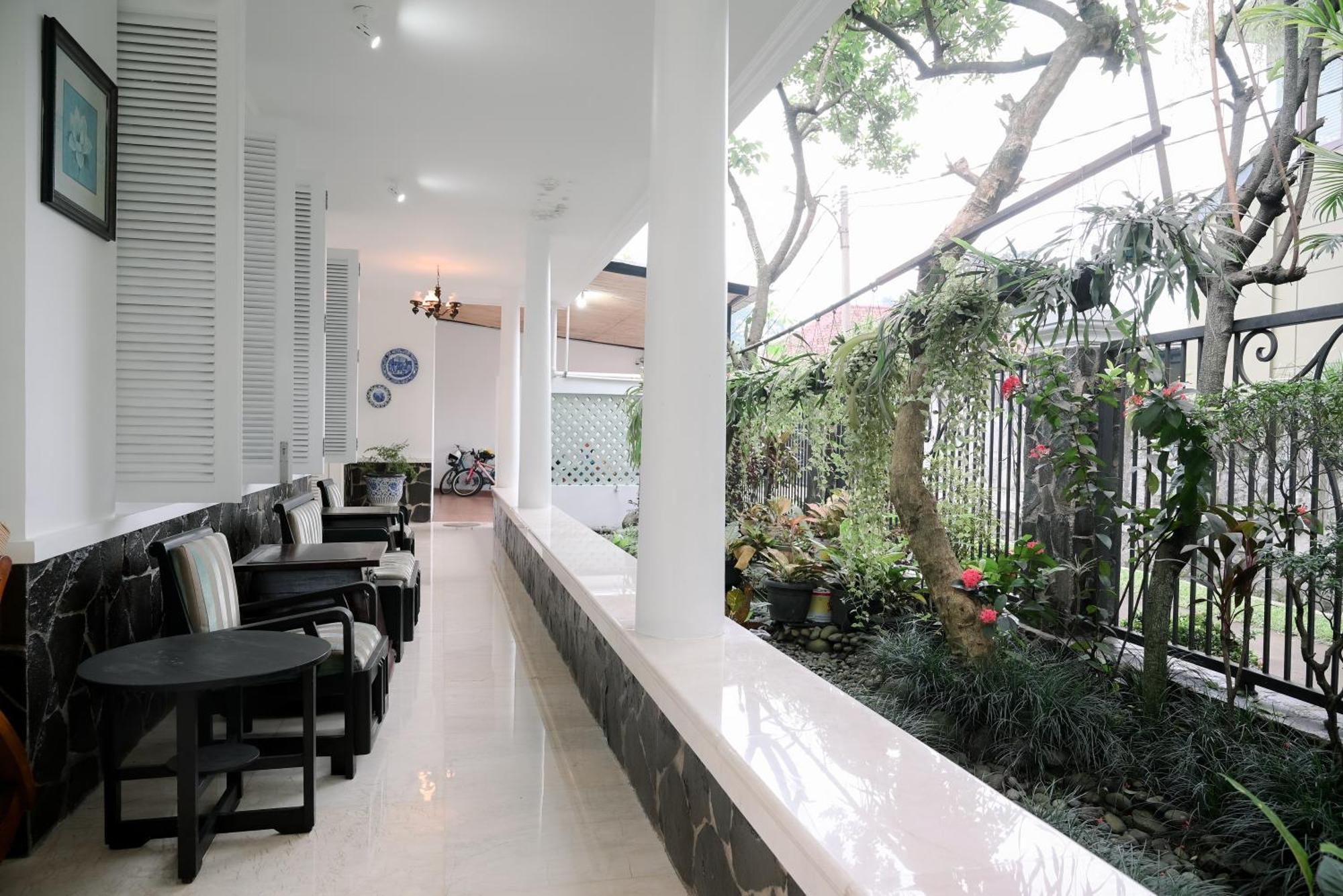 Kirana Guest House Bogor Exterior foto